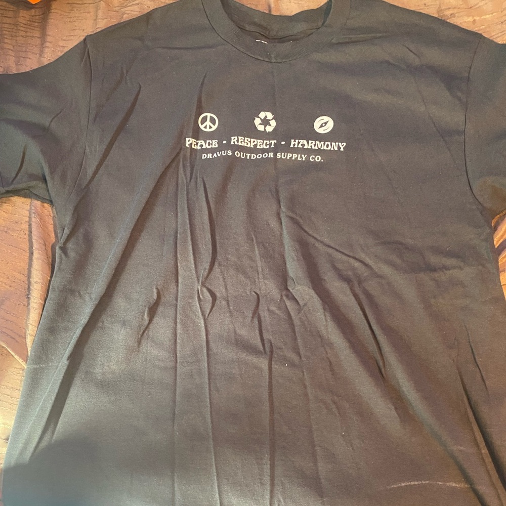 Dravus Tee